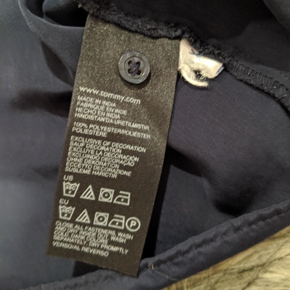 💐SOLD💐Tommy Hilfiger navy sleeveless blouse - Picture 7 of 7